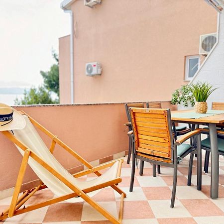 Apartmani Nikola Baška Voda Екстериор снимка