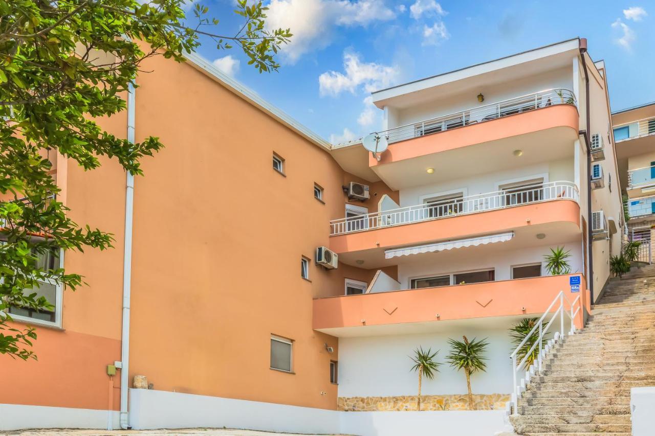 Apartmani Nikola Baška Voda Екстериор снимка