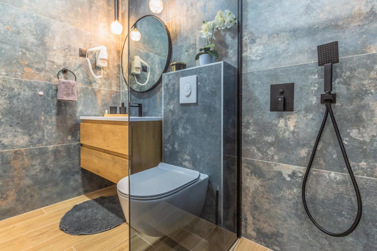 Apartmani Nikola Baška Voda Екстериор снимка