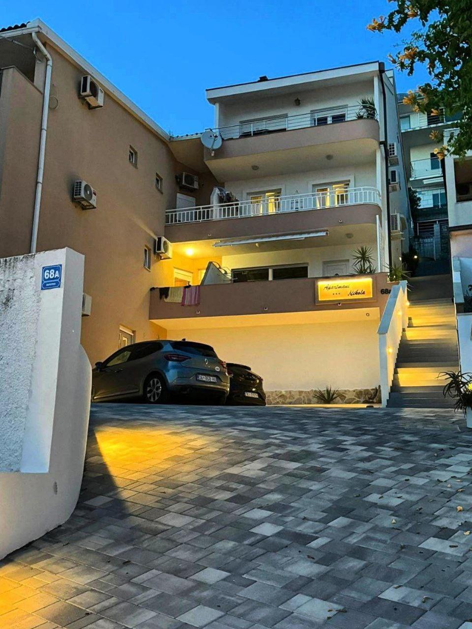 Apartmani Nikola Baška Voda Екстериор снимка