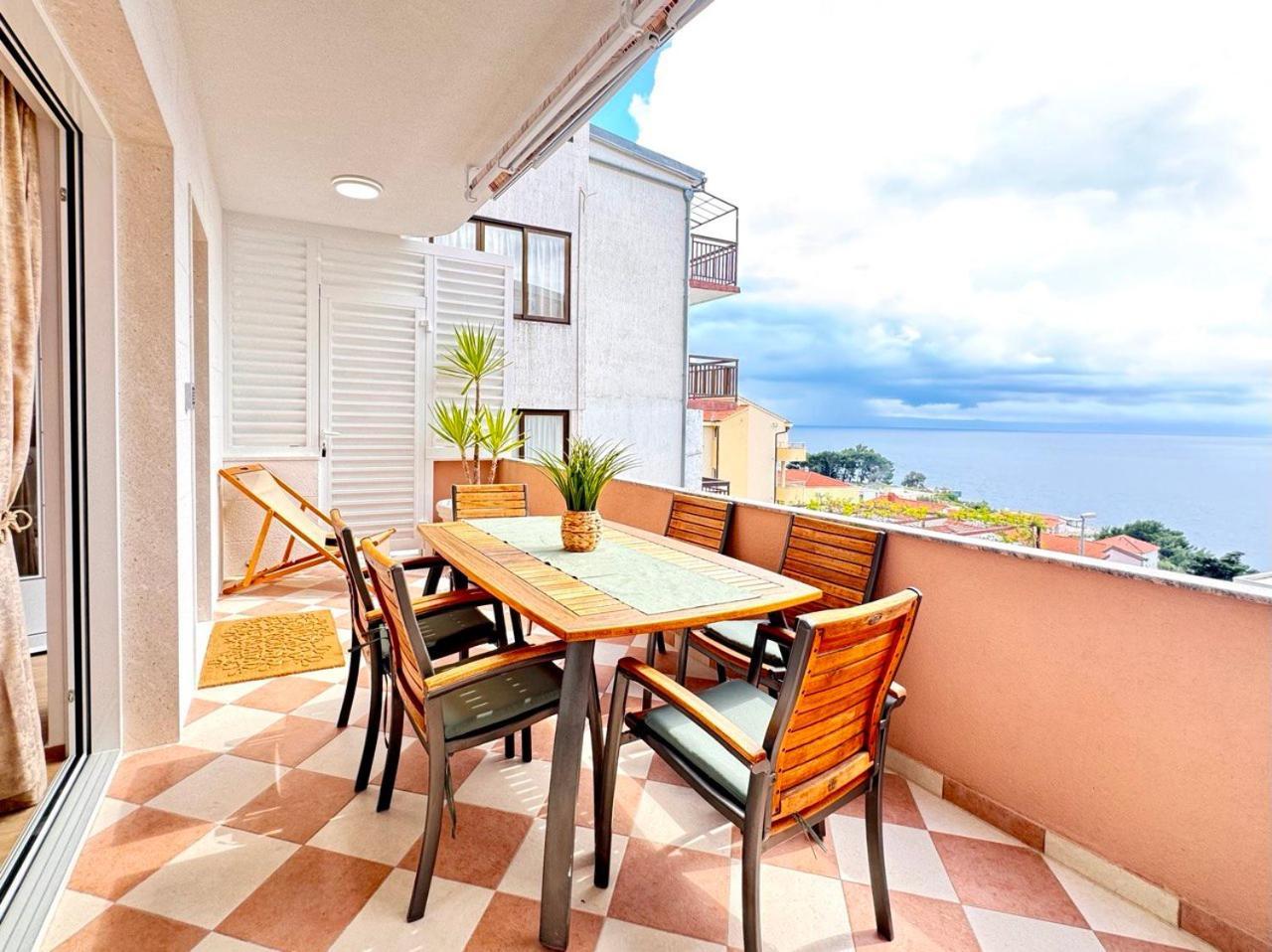 Apartmani Nikola Baška Voda Екстериор снимка