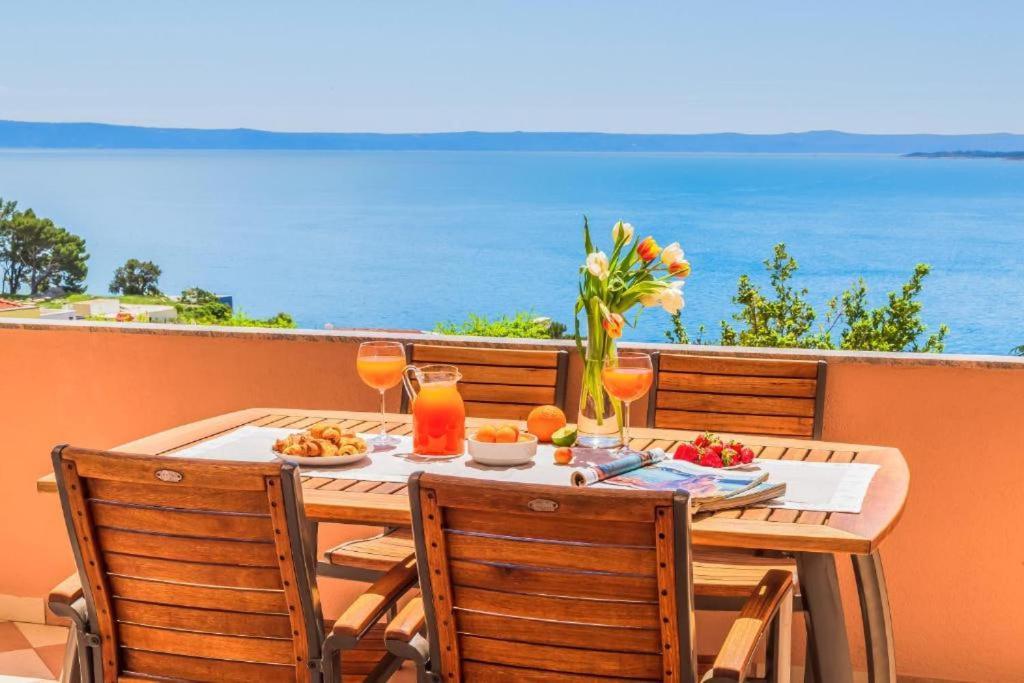 Apartmani Nikola Baška Voda Екстериор снимка